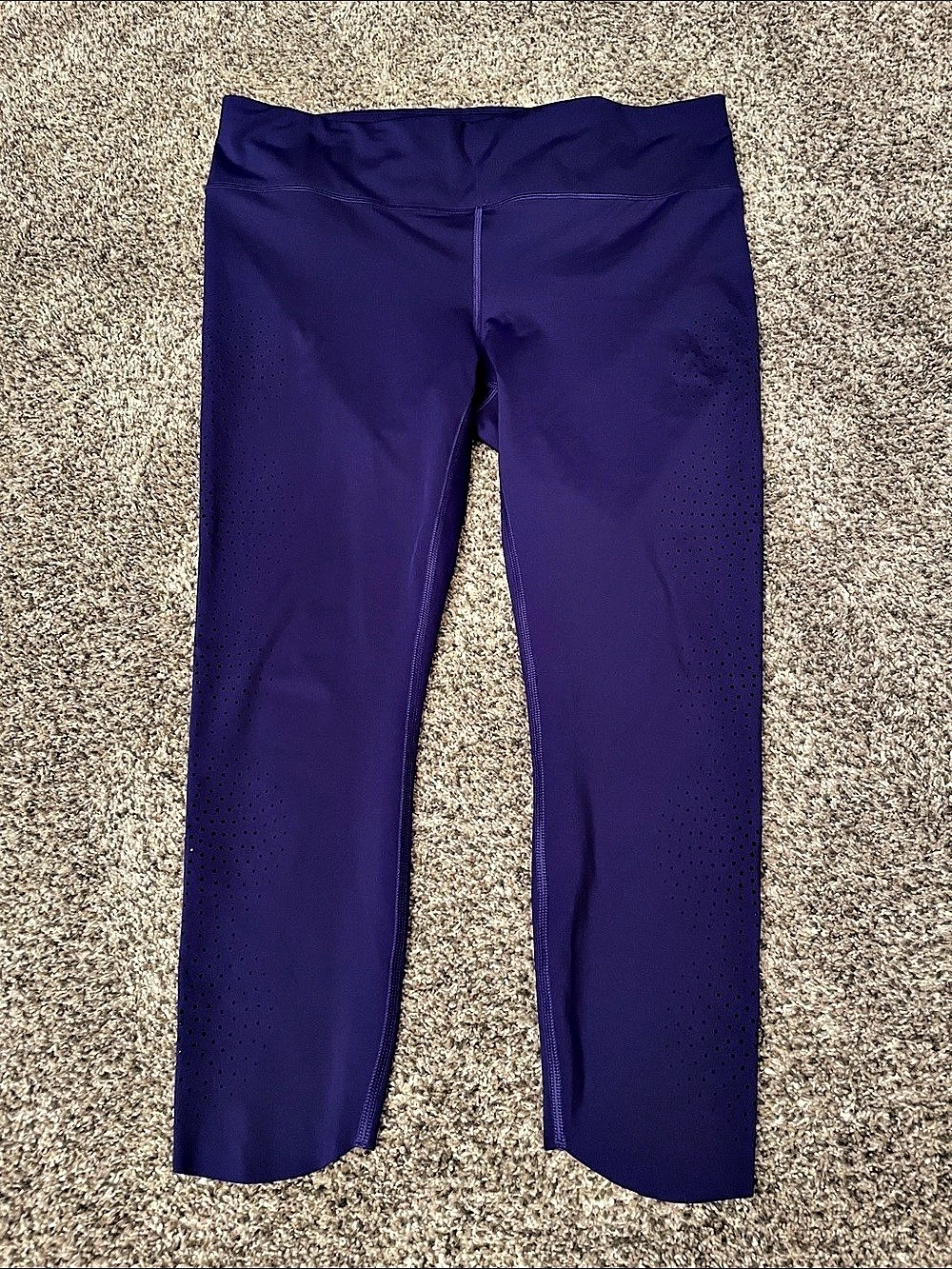 Athleta Contender Laser Cut Tight Capri Leggings